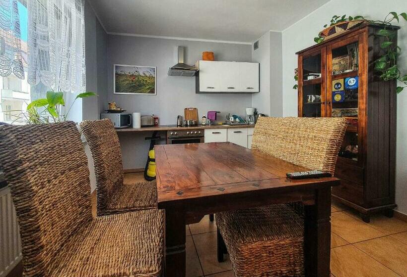 اتاق استاندارد سه تخته با بالکن, Mazurska 8a