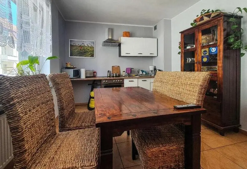 Standard Neljän Hengen Huone Jaettu Kylpyhuone, Mazurska 8a