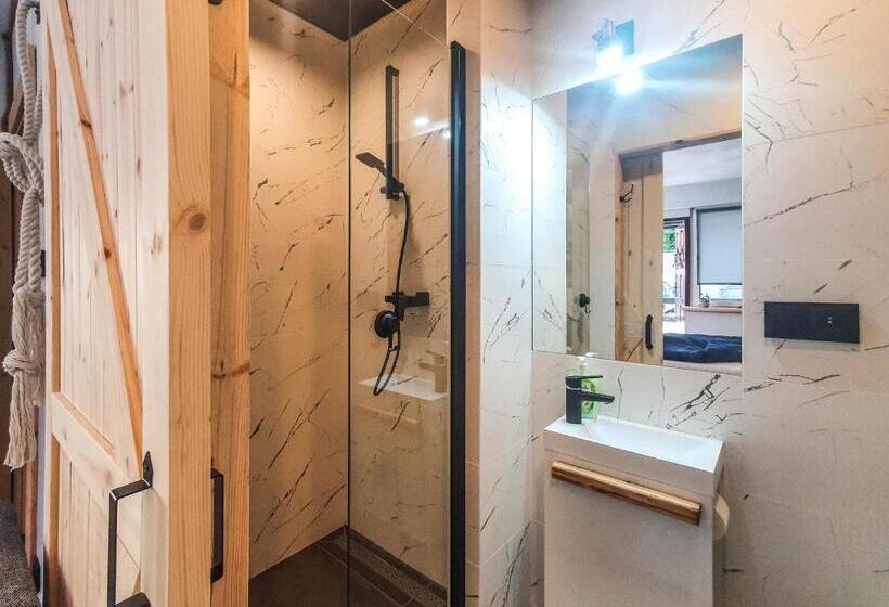 استودیوی استاندارد, Mazurska 8a