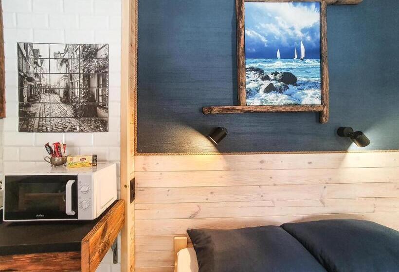 استودیوی استاندارد, Mazurska 8a