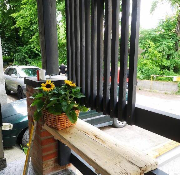 استودیوی استاندارد, Mazurska 8a