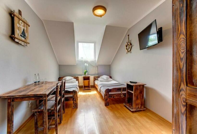 标准间, Noclegi Reda