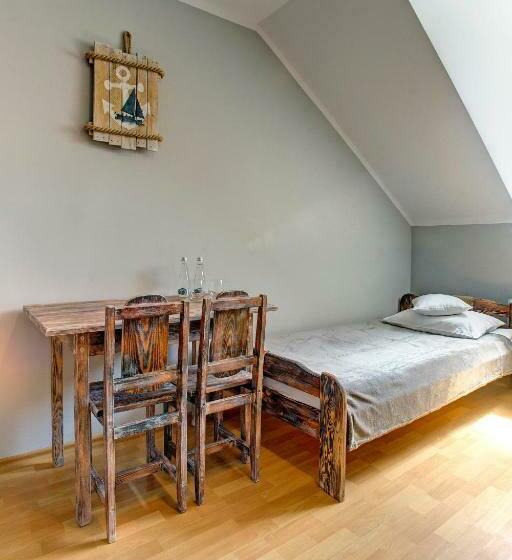 标准间, Noclegi Reda