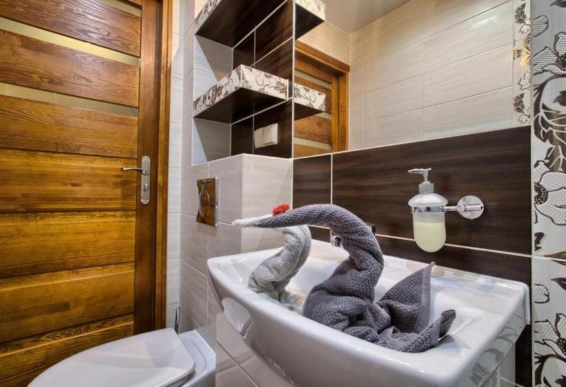 جناح ديلوكس, Apartamenty I Pokoje W Willi Na Ubocy