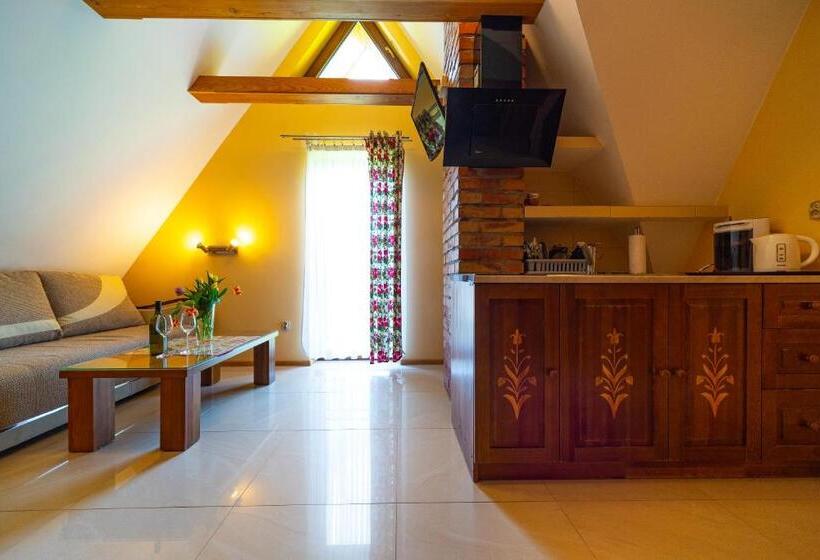 جناح كلاسيكي, Apartamenty I Pokoje W Willi Na Ubocy