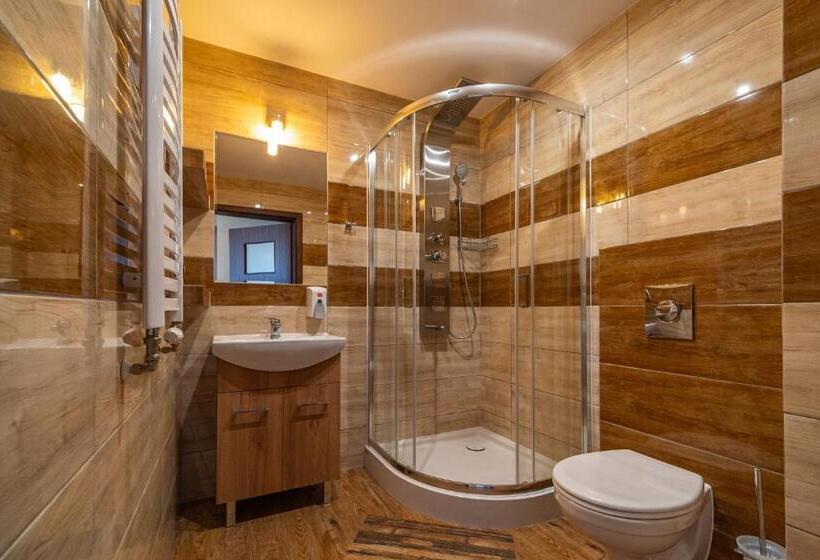 غرفة ديلوكس ثلاثية, Apartamenty I Pokoje W Willi Na Ubocy