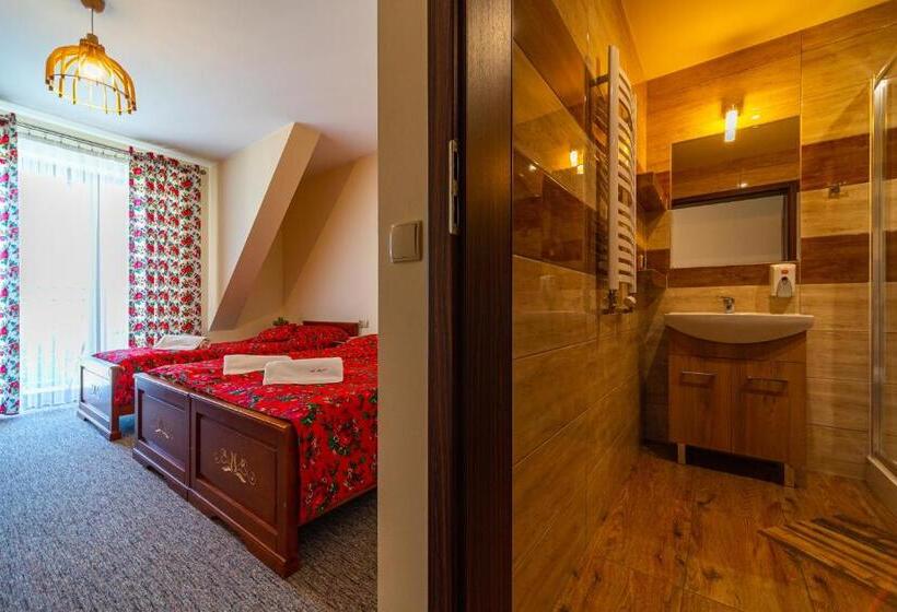 غرفة ديلوكس ثلاثية, Apartamenty I Pokoje W Willi Na Ubocy