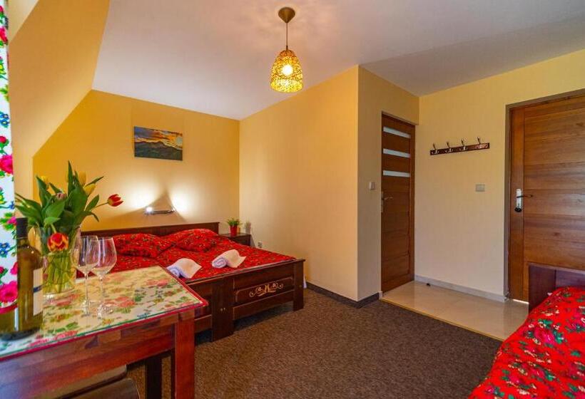 غرفة ديلوكس ثلاثية, Apartamenty I Pokoje W Willi Na Ubocy