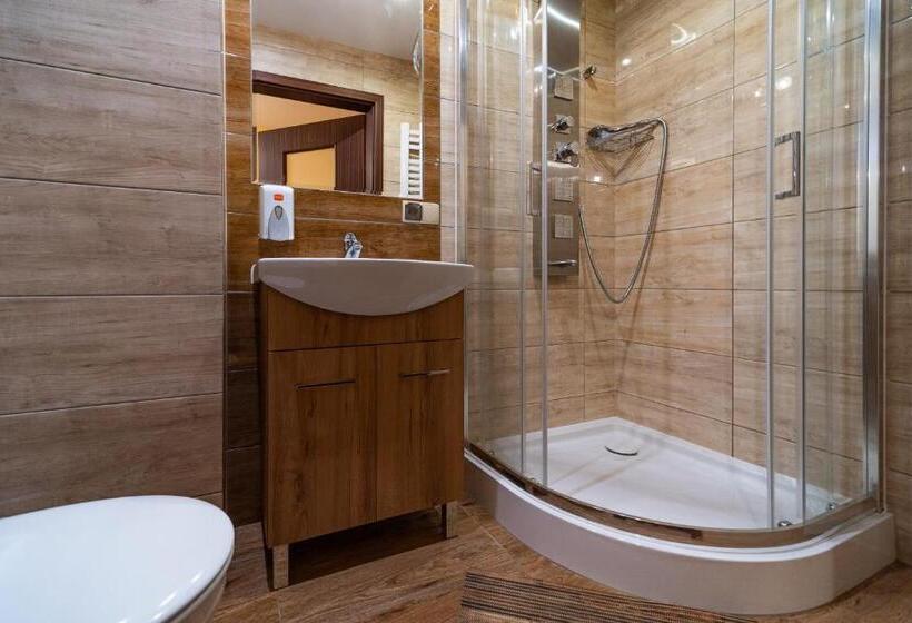 Четырехместный Номер Deluxe, Apartamenty I Pokoje W Willi Na Ubocy