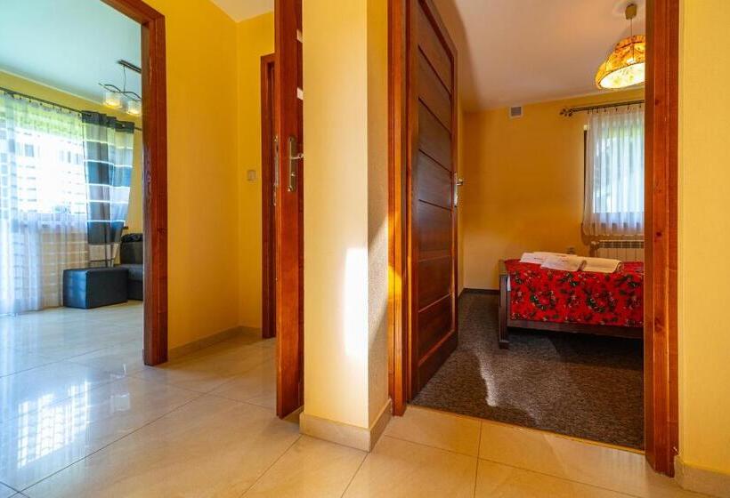 جناح ديلوكس, Apartamenty I Pokoje W Willi Na Ubocy