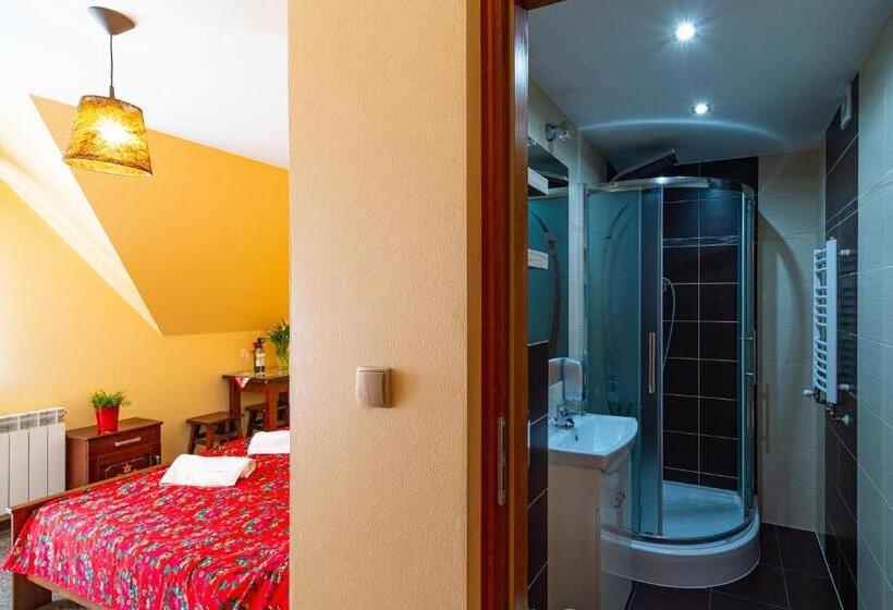 غرفة ديلوكس ثلاثية, Apartamenty I Pokoje W Willi Na Ubocy