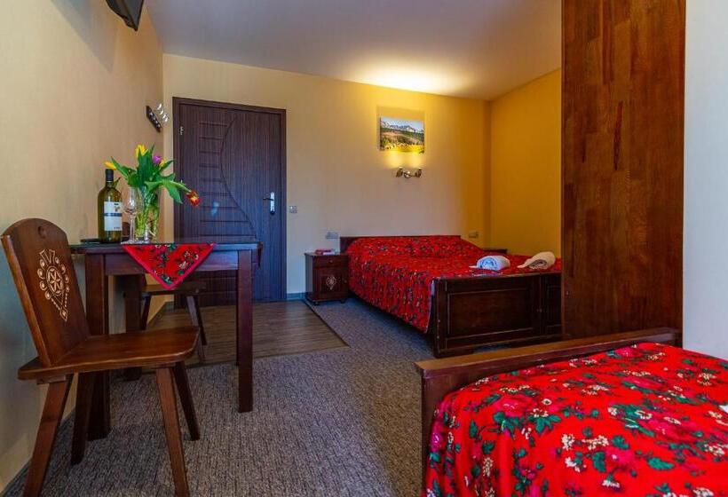 غرفة ديلوكس رباعية, Apartamenty I Pokoje W Willi Na Ubocy