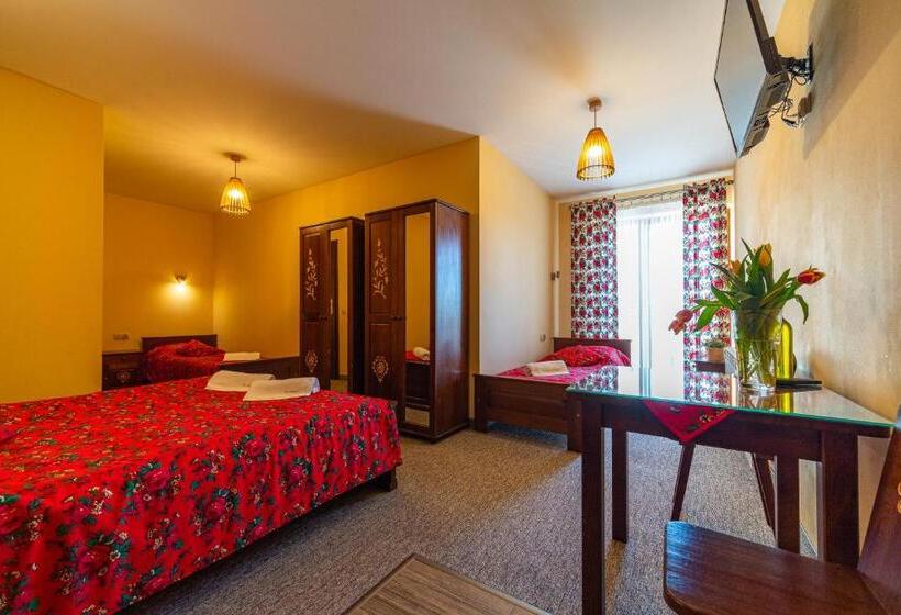 غرفة ديلوكس رباعية, Apartamenty I Pokoje W Willi Na Ubocy