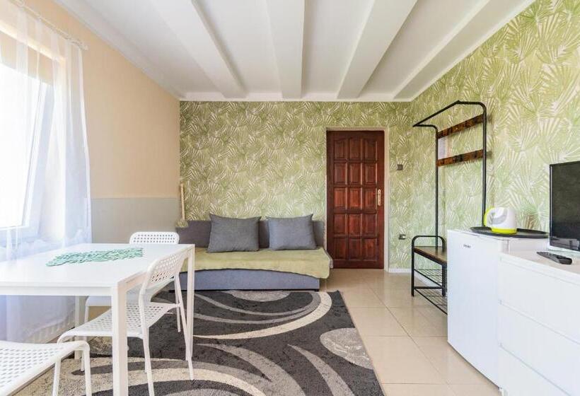 Четырехместный Номер Стандарт с Балконом, Dom Goscinny Luna