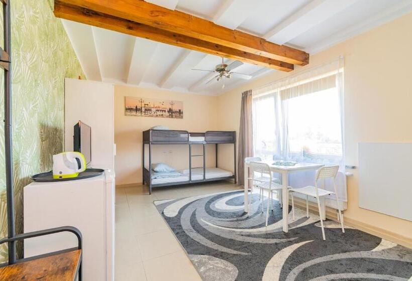 Четырехместный Номер Стандарт с Балконом, Dom Goscinny Luna