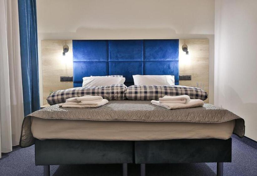 Apartamento 2 Dormitórios, Narciarski Dworek
