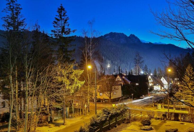 Quarto Estandar Vista Montanha, Narciarski Dworek