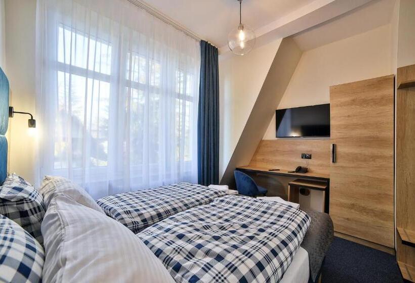 Quarto Estandar Cama King, Narciarski Dworek