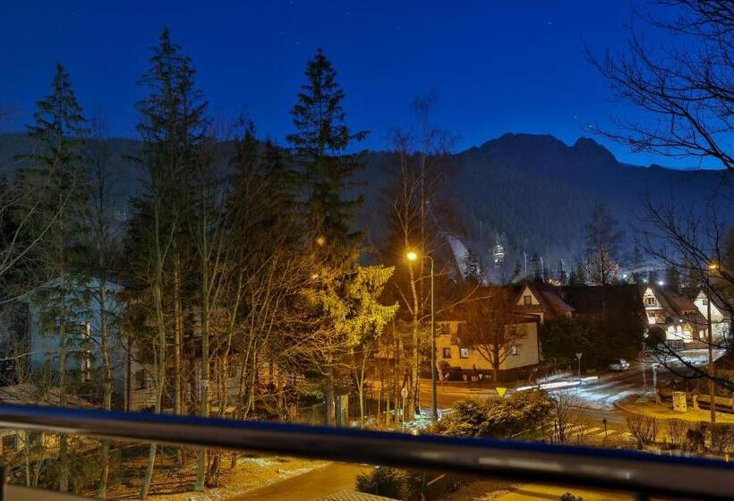 اتاق استاندارد سه نفره, Narciarski Dworek