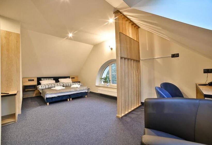 اتاق استاندارد, Narciarski Dworek