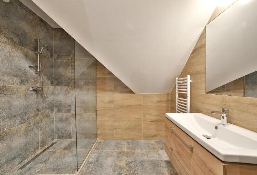 اتاق استاندارد, Narciarski Dworek