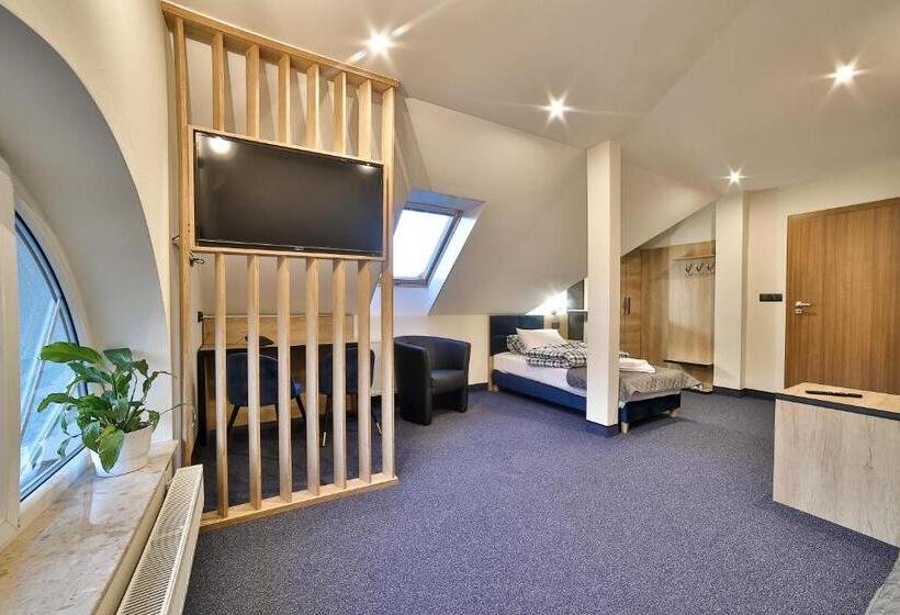 اتاق استاندارد, Narciarski Dworek