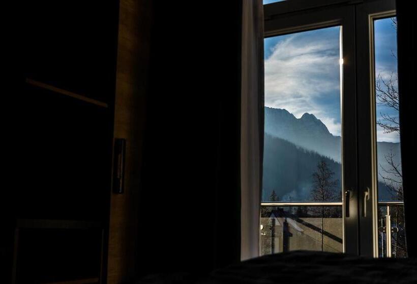 Quarto Estandar Vista Montanha, Narciarski Dworek