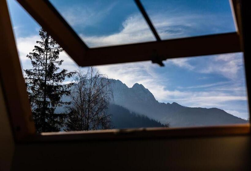 Quarto Estandar Vista Montanha, Narciarski Dworek