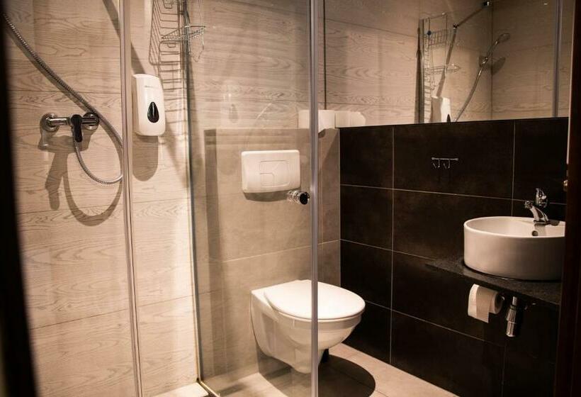 Номер Стандарт Индивидуальный, Urychertow