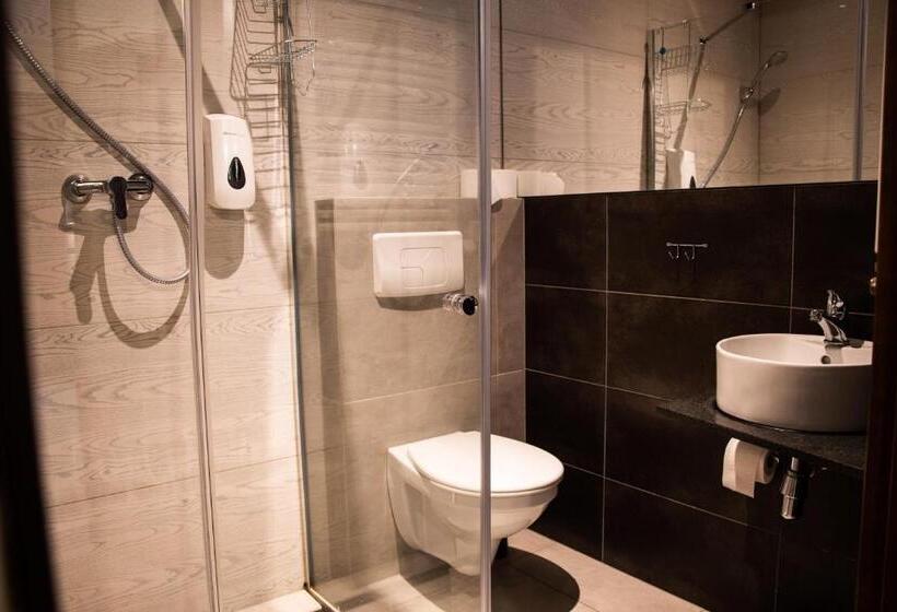 Номер Стандарт, Urychertow