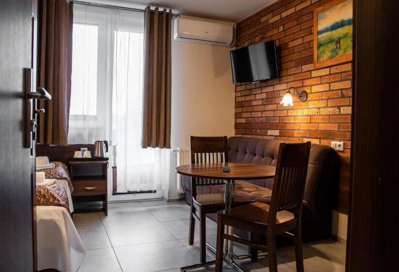 Номер Стандарт Трехместный, Urychertow