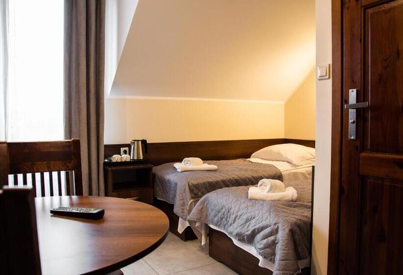 Номер Стандарт Трехместный, Urychertow