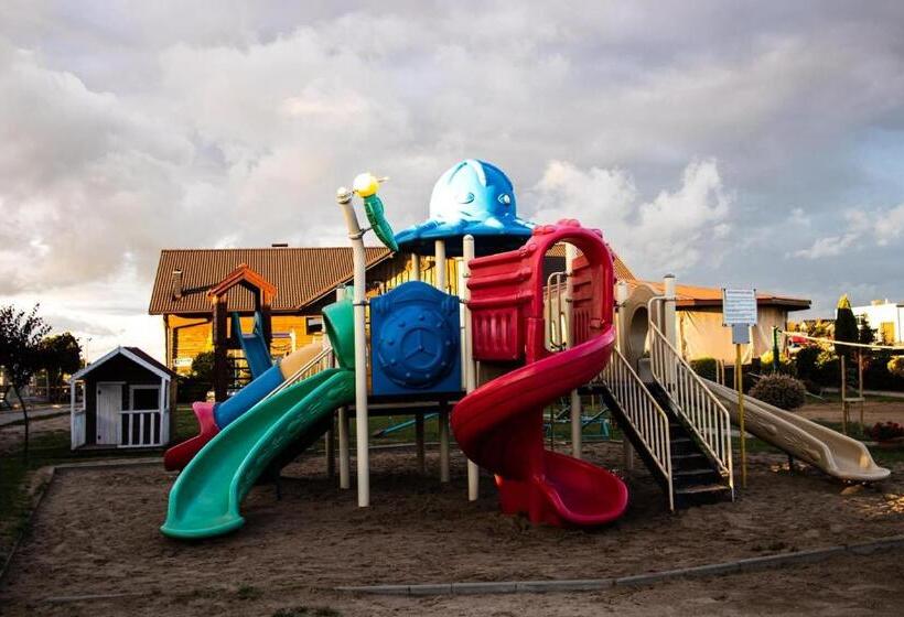 Четырехместный Номер Стандарт, Urychertow