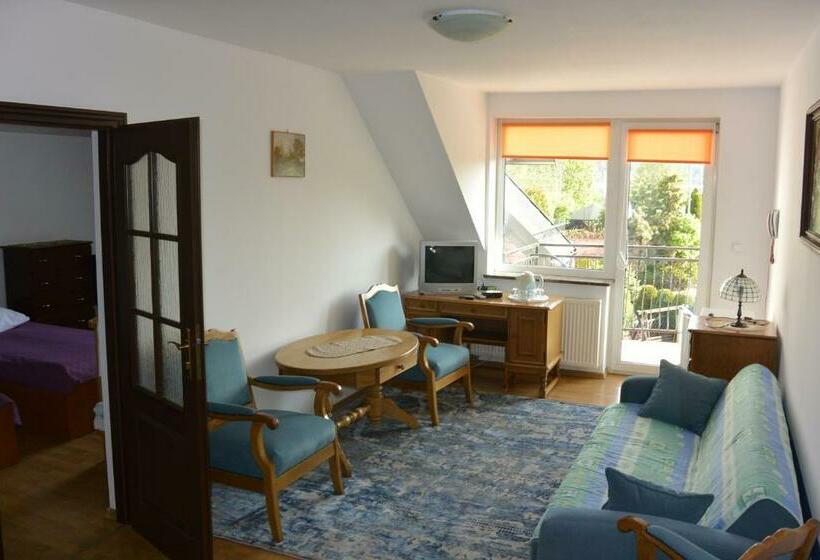 Семейный Номер, Vita Augustów