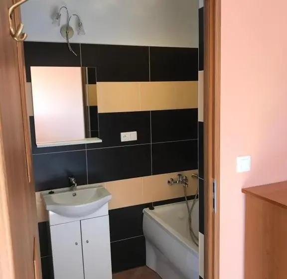 Standard Kolmen Hengen Huone Parveke, Vita Augustów
