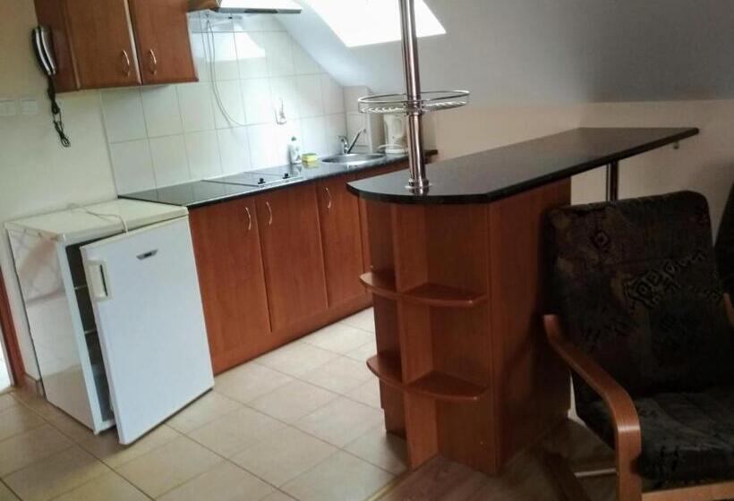 Семейный Номер, Vita Augustów