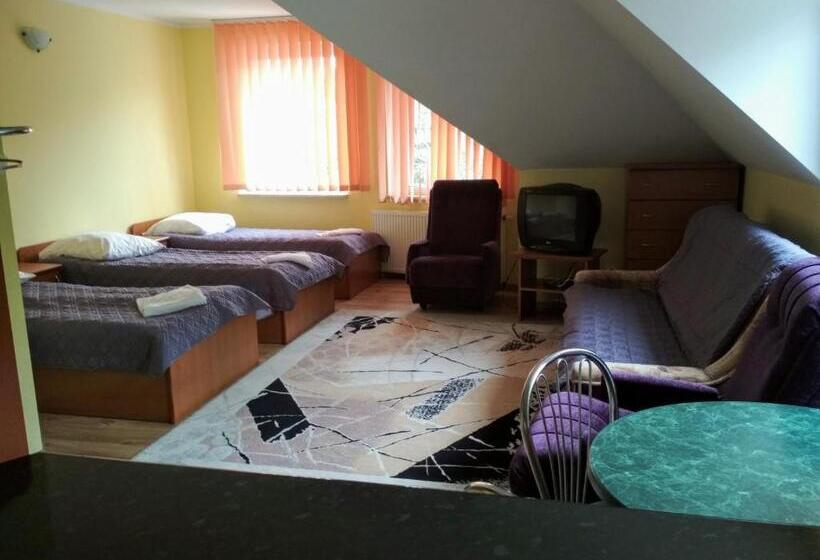 Семейный Номер, Vita Augustów