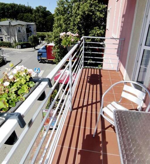 غرفة قياسية ثلاثية مزودة بشرفة, Willa Park Międzyzdroje