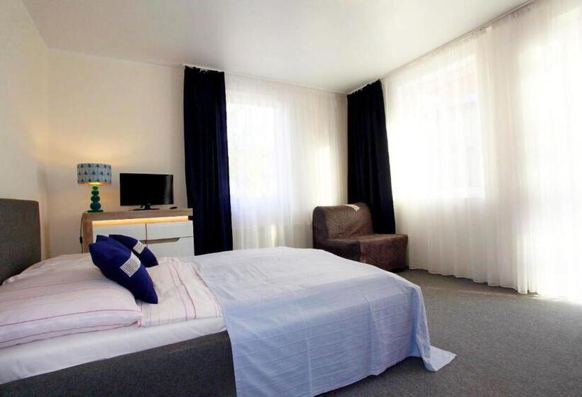 غرفة قياسية ثلاثية مزودة بشرفة, Willa Park Międzyzdroje