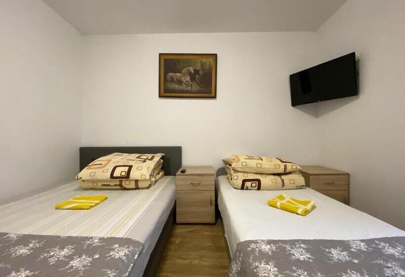 스탠다드 트리플 룸, Zajazd Tadeo