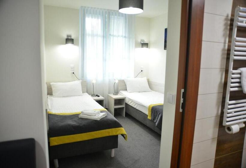 スタンダードルーム, Centrum Restauracyjno Hotelowe Florres