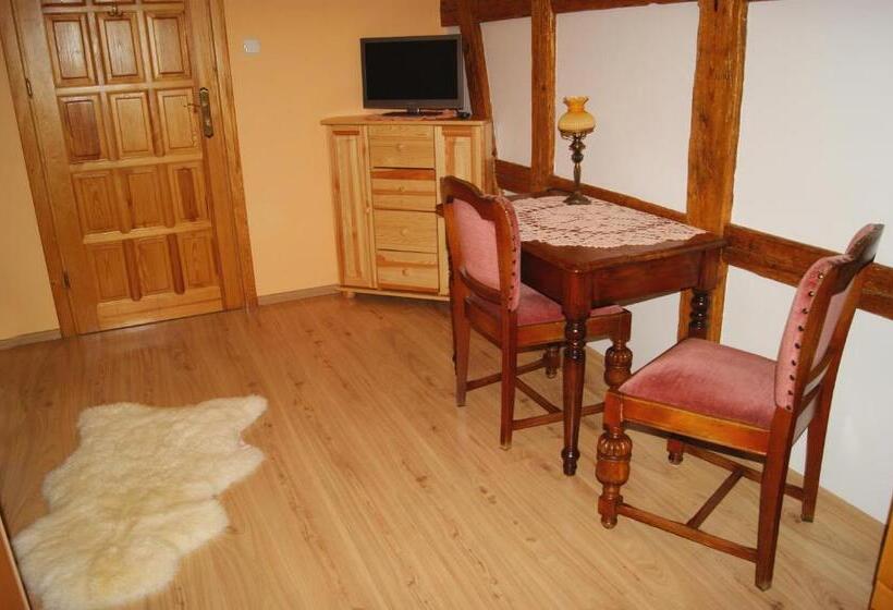 חדר בסיסי, Agroturystyka łysa Góra