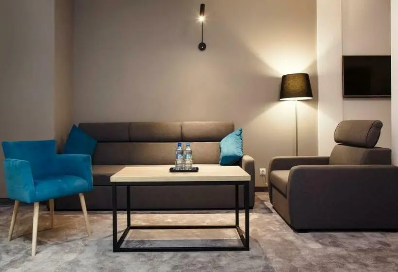 Deluxe-studio, Czarny Staw