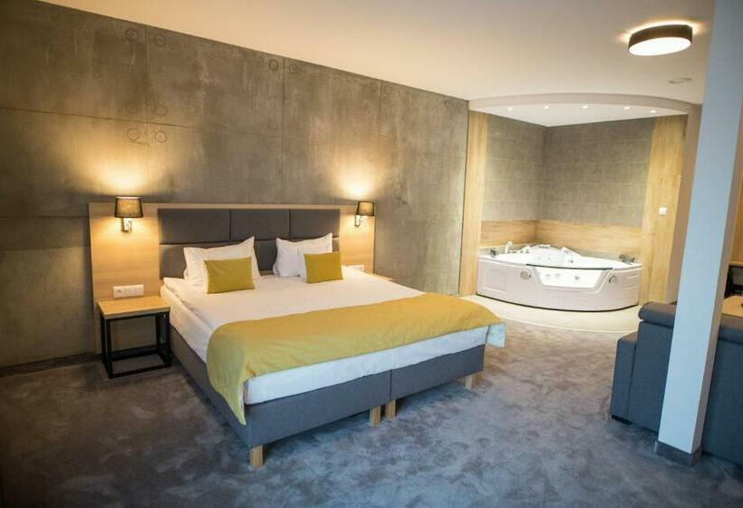 סטודיו דלוקס, Czarny Staw