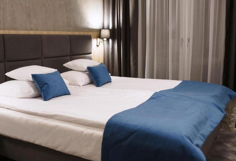 חדר סטנדרט מותאם לאדם עם מוגבלויות, Czarny Staw