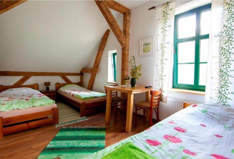 스탠다드 트리플 룸, Gajówka