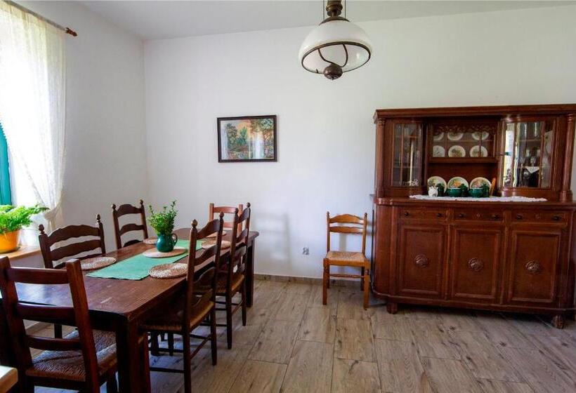 침실 4개 주택, Gajówka