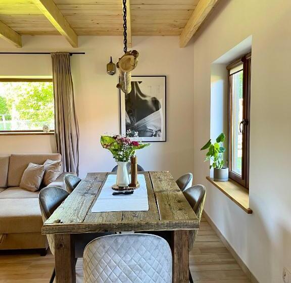 침실 2개 아파트, Gajówka