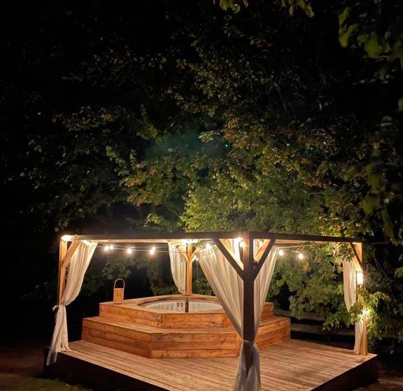 침실 2개 아파트, Gajówka