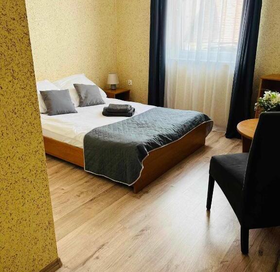 标准单人间, Kamienica Pokoje & Restauracja